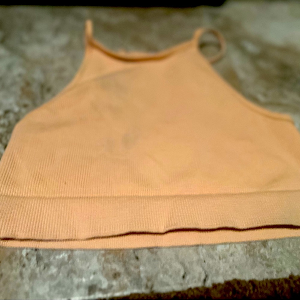 Light peach cropped tank